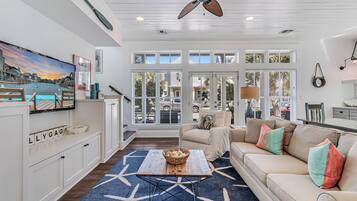 House (4 Bedrooms) | Exterior