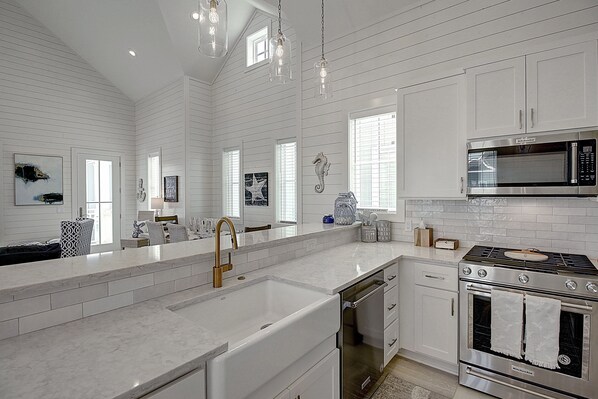 Cottage (3 Bedrooms) | Interior - Key Lime Cottage 248 BR (Port Aransas)