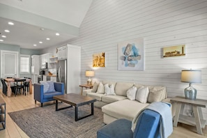 Apartment (3 Bedrooms) | Exterior - Sand Point TC 3303 (Port Aransas)