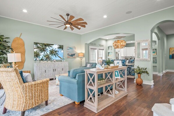 House (4 Bedrooms) | Interior - Lovey Dovey 145 BE (Port Aransas)
