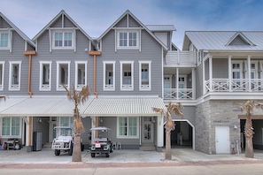 Villa (4 Bedrooms) | Interior