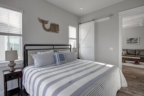 House (4 Bedrooms) | Exterior
