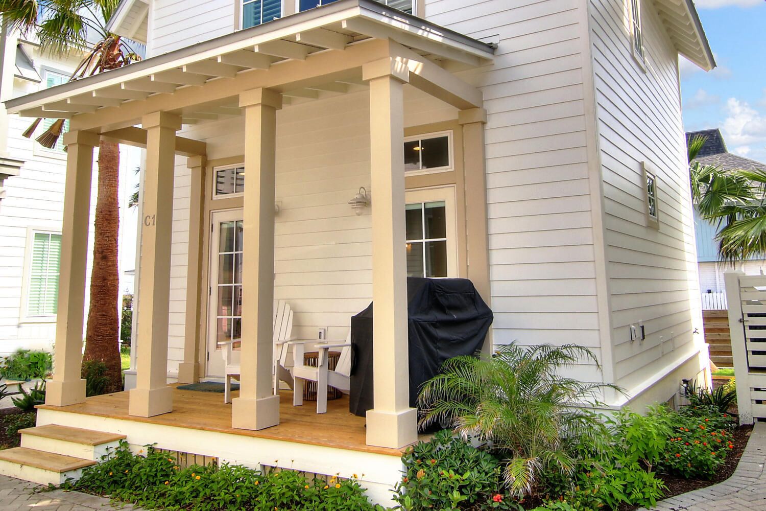 Cottage (2 Bedrooms) | Front of property