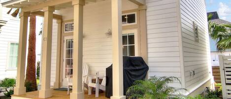 Cottage (2 Bedrooms) | Front of property