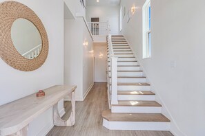 Interior - Palmetto Breeze 124 ST (Port Aransas)
