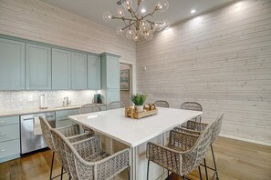 Villa (4 Bedrooms) | Interior - Sandy Feet Retreat TC 9106 (Port Aransas)