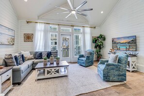 Villa (4 Bedrooms) | Interior
