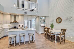 Interior - Once Upon a Tide TC 5103 (Port Aransas)