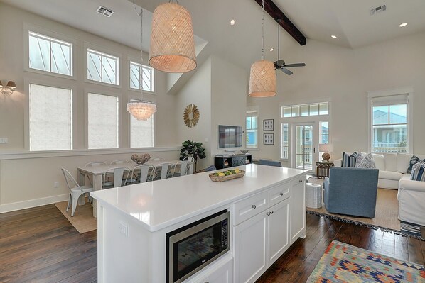 House (4 Bedrooms) | Interior - Shore Fun 115 ST (Port Aransas)