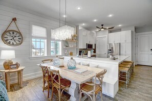 Apartment (2 Bedrooms) | Exterior - Seaside Cabana TC 10302 (Port Aransas)