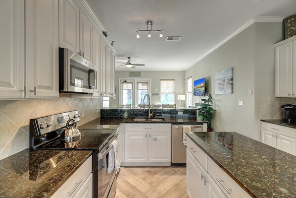 House (3 Bedrooms) | Interior