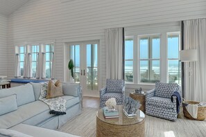 Interior - See The Sea 116 TUC (Port Aransas)