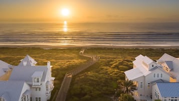 House (6 Bedrooms) | Exterior