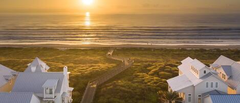 House (6 Bedrooms) | Exterior