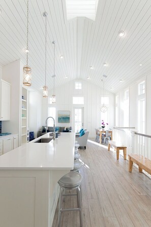 Cottage (2 Bedrooms) | Interior - Sea Pearl 228 LAU (Port Aransas)