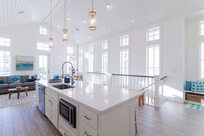 Cottage (2 Bedrooms) | Interior - Sea Pearl 228 LAU (Port Aransas)