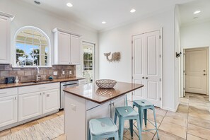 House (4 Bedrooms) | Interior - Shore Magic 116 ST (Port Aransas)