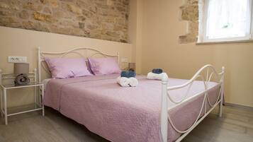 4 chambres, fer et planche Ă repasser, Wi-Fi, draps fournis