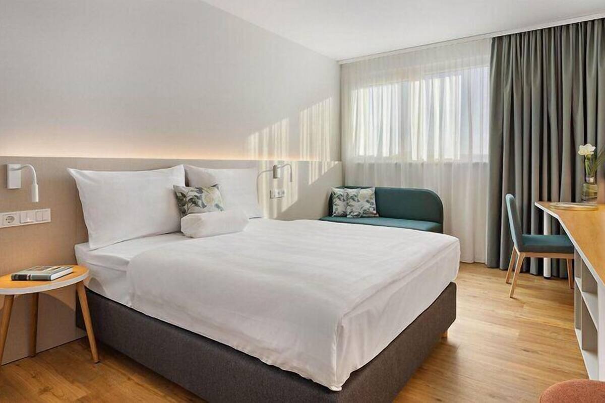 Standard Double Room | Hypo-allergenic bedding available, desk, laptop workspace, soundproofing