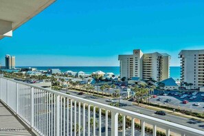 Property grounds - Lovely 1Bd/2bath + Bunk Room & 2 Queen Sofa Beds (Panama City Beach)