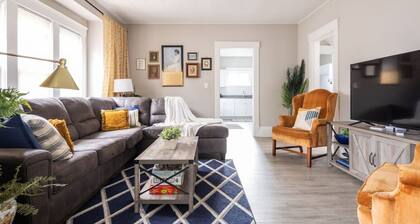 Large Renovated 4 Bedroom Home! 9 min to Downtown CLE