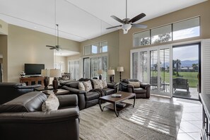 TV, fireplace - 2 bedrooms plus a den at PGA West (La Quinta)