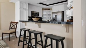 Coffee/tea maker, fridge, microwave, oven - 2 bedrooms plus a den at PGA West (La Quinta)