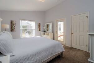 4 bedrooms, iron/ironing board, travel crib, WiFi (free)