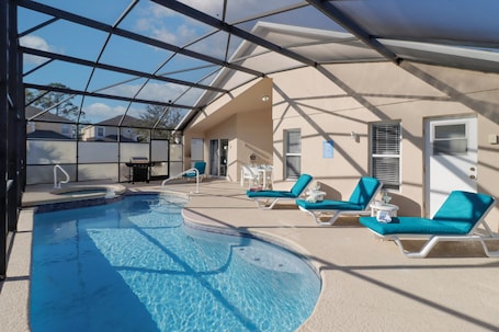 Outdoor pool, sun loungers