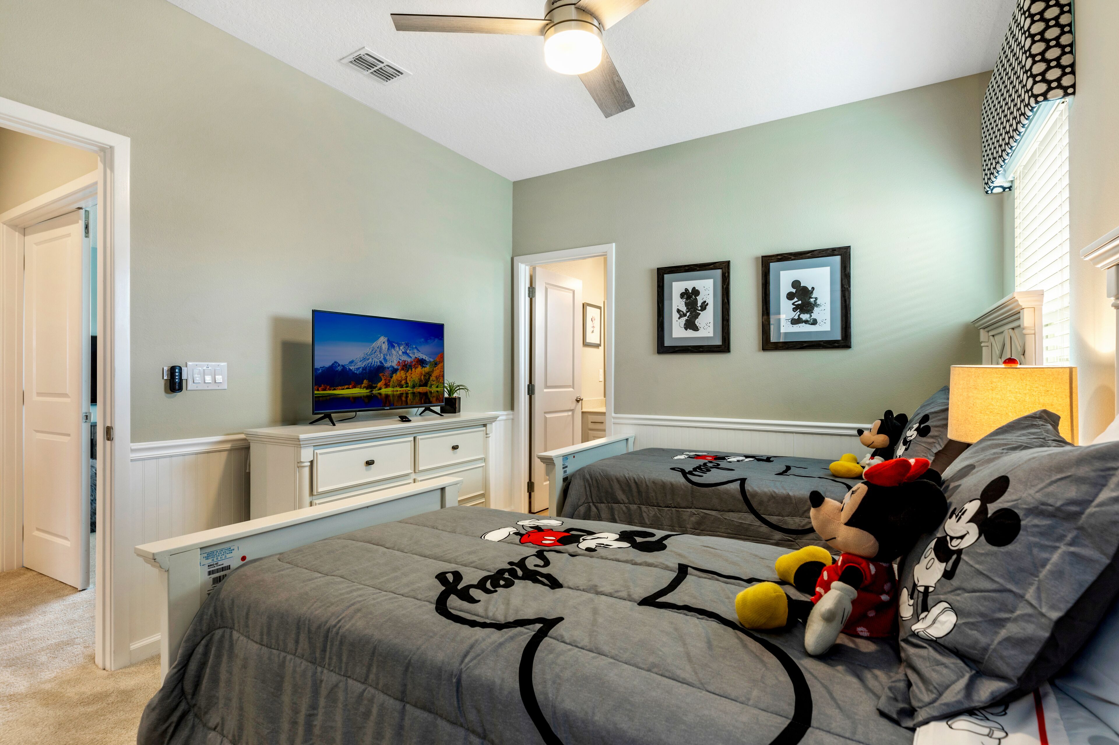 Casa família, 6 quartos | 6 quartos, ferros/tábuas de passar roupa, berços grátis, berço de viagem