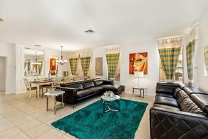 55-吋 智慧型電視、數位頻道、足球台、串流服務