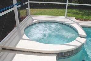 室外 Spa 池