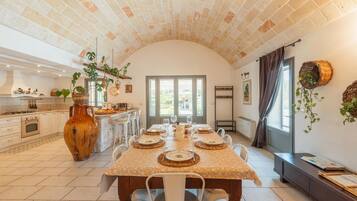 House | 2 bedrooms, WiFi