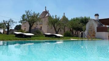 Villa | 5 bedrooms, WiFi