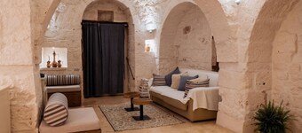 Luxury Trulli Terrarossa With Pool