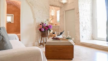 Villa | 5 bedrooms, WiFi