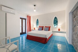 2 bedrooms, iron/ironing board, travel cot, free WiFi