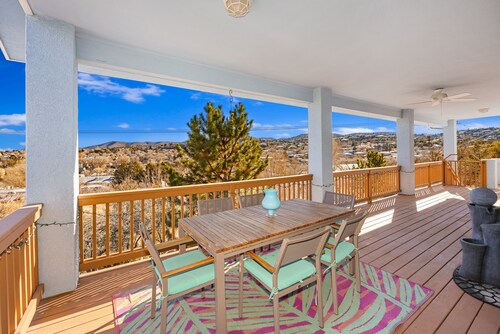 Amazing Views, 3 blocks from renowned Downtown Prescott