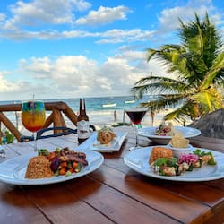 Con vista sulla spiaggia, aperto a pranzo e per il brunch