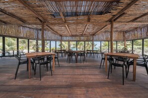 تقديم الإفطار والعشاء والإفطار المتأخر