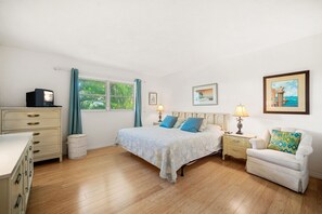 Condo, varias camas, vista al jardín (0 - No Pets Allowed) | 2 habitaciones, decoración personalizada y muebles diferentes 