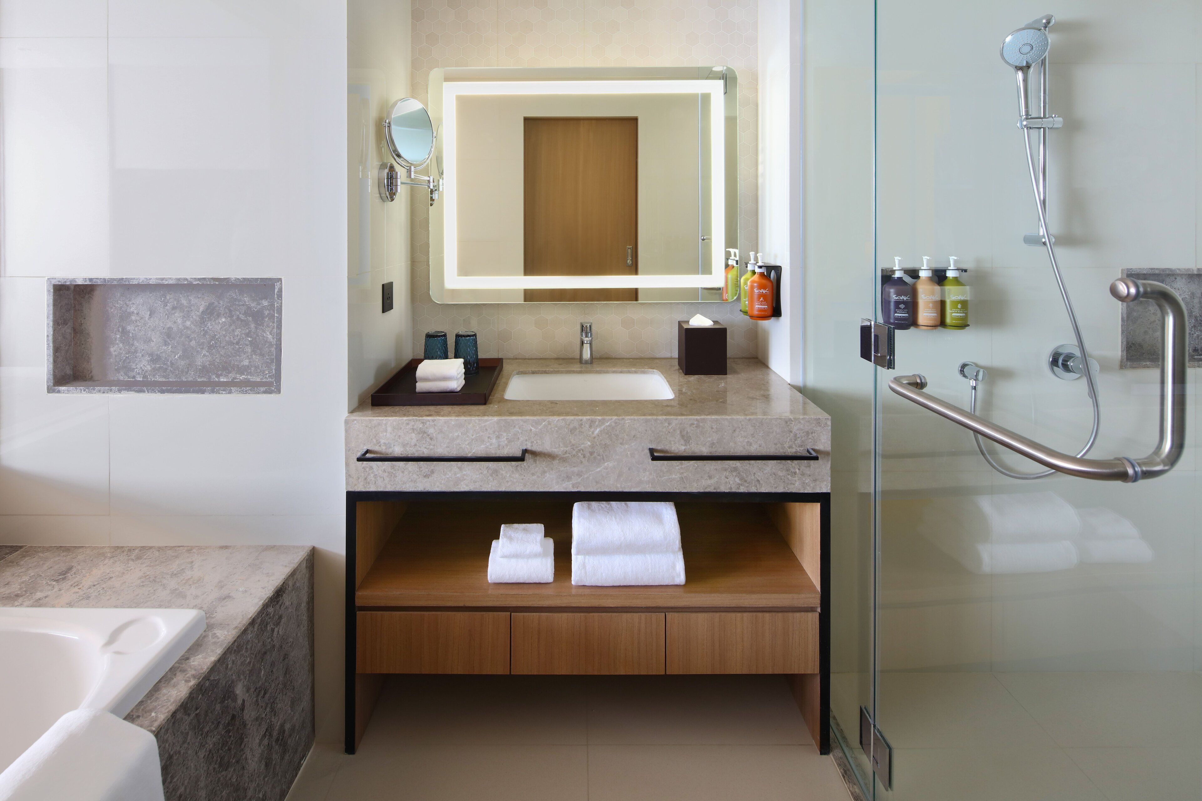 suite, 1 king bed | bathroom | eco-friendly toiletries, hair dryer, slippers, bidet