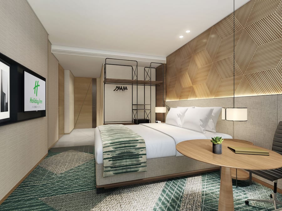 Standard Room, 1 King Bed, Accessible | Minibar, in-room safe, desk, laptop workspace