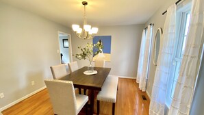Dining - Charming Cul-de-sac Retreat | Double Master + Garage + Home Office (Chesterfield)
