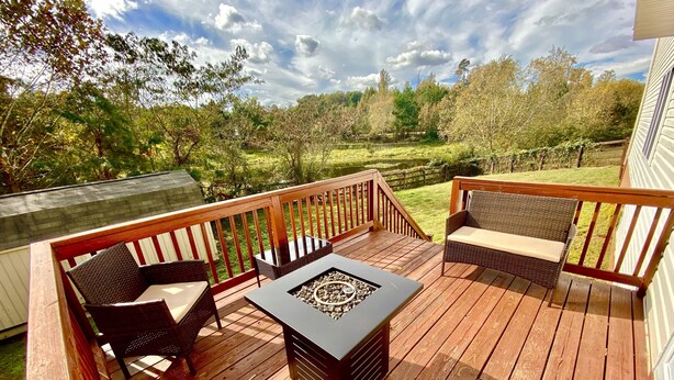 Terrace/patio - Charming Cul-de-sac Retreat | Double Master + Garage + Home Office (Chesterfield)