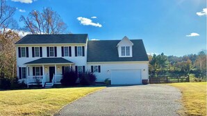 Exterior - Charming Cul-de-sac Retreat | Double Master + Garage + Home Office (Chesterfield)