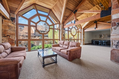 Mountainside Ski & Golf WL402 | Ski Retreat | Gym