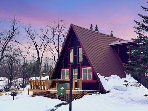 THE CAMPFIRE LODGE @ BIG POWDERHORN MTN WITH HOT TUB
