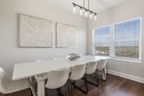 Dining - Surf View at St. Augustine -- 1 block from beach with enclosed, heated pool (St. Augustine)