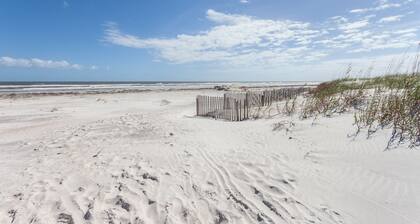 Ocean & Racquet